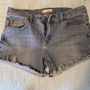 Size 10 Levi Cutoff Jean Shorts